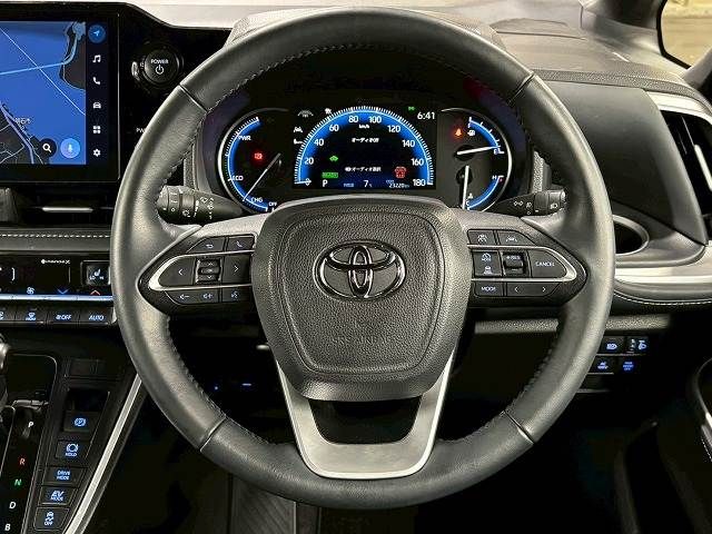 TOYOTA NOAH HYBRID 2023 Image 31