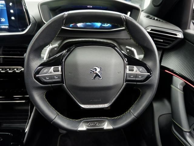 PEUGEOT 2008 2021 Image 31
