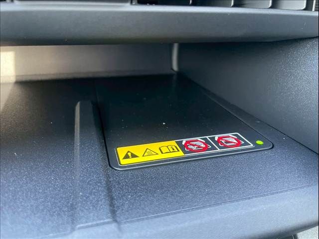 TOYOTA RAV4 HYBRID 4WD 2026 Image 31