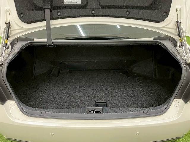 TOYOTA CROWN SEDAN HYBRID 2013 Image 31