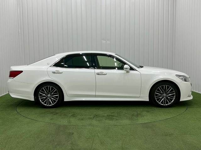 TOYOTA CROWN SEDAN HYBRID 2013 Image 31