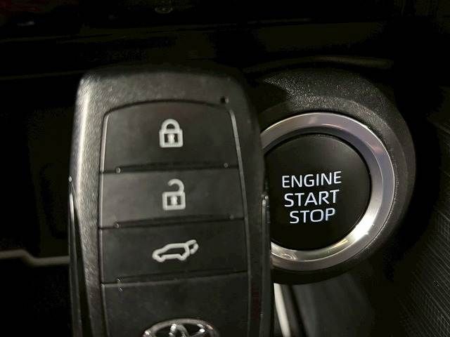 TOYOTA HARRIER 2WD 2023 Image 31