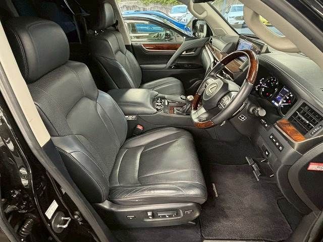 TOYOTA LEXUS LX570 AWD 2015 Image 31