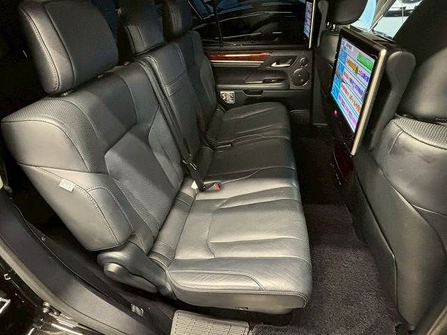 TOYOTA LEXUS LX570 AWD 2015 Image 31