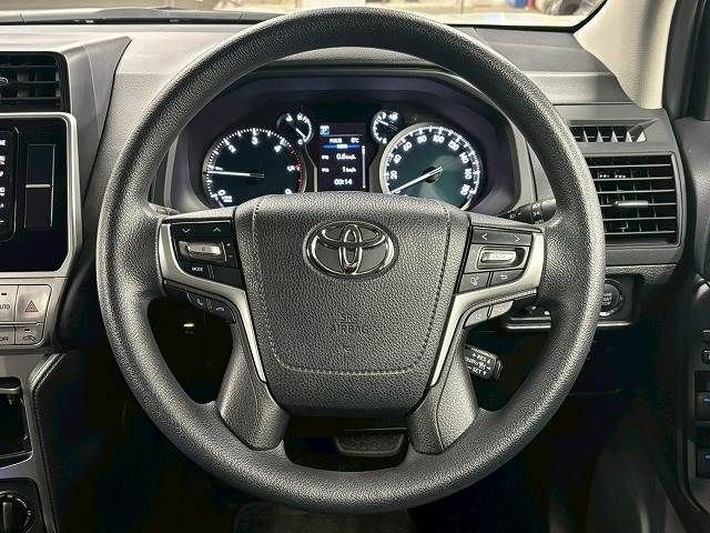 TOYOTA LANDCRUISER PRADO 2020 Image 31