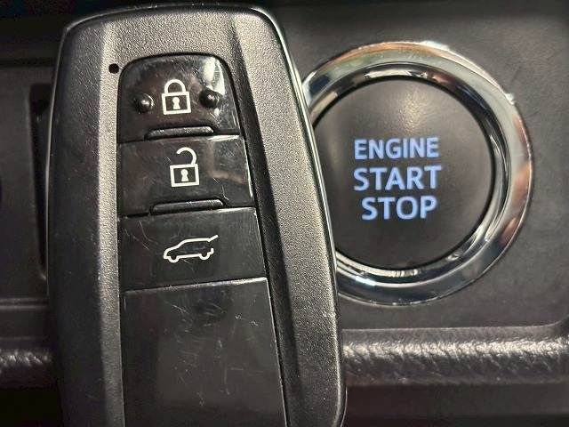 TOYOTA LANDCRUISER PRADO 2020 Image 31