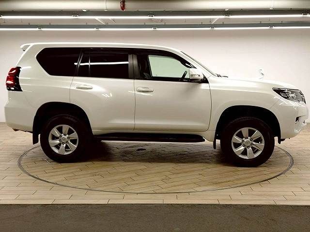TOYOTA LANDCRUISER PRADO 2020 Image 31