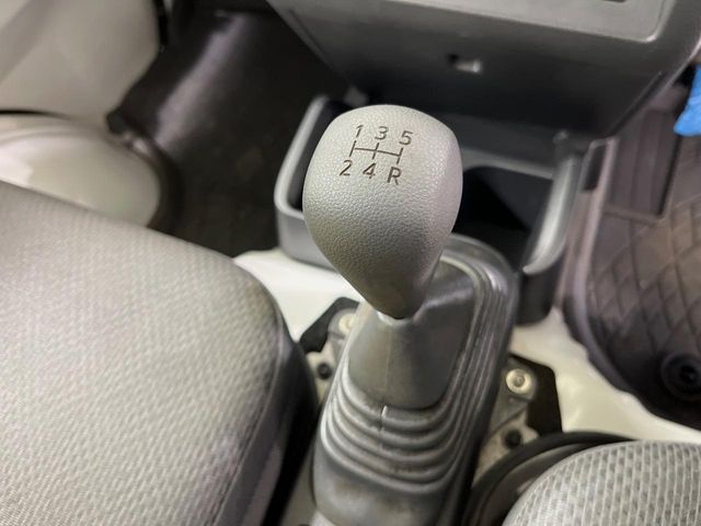 DAIHATSU HIJET TRUCK 4WD 2016 Image 31