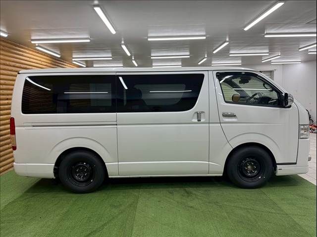 TOYOTA HIACE VAN 2WD 2019 Image 31