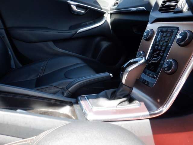 VOLVO V40 CROSS COUN 2014 Image 31