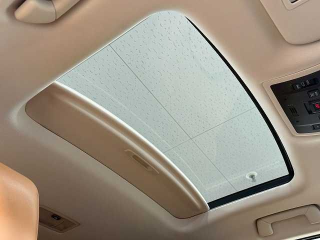 TOYOTA LEXUS UX250H 2018 Image 31