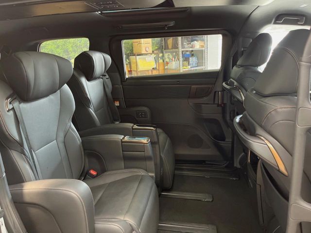 TOYOTA ALPHARD HYBRID 2023 Image 31