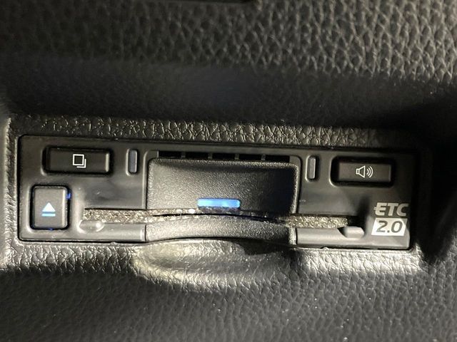 TOYOTA VOXY HYBRID 2023 Image 31