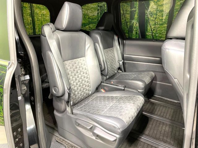 TOYOTA VOXY HYBRID 2023 Image 31