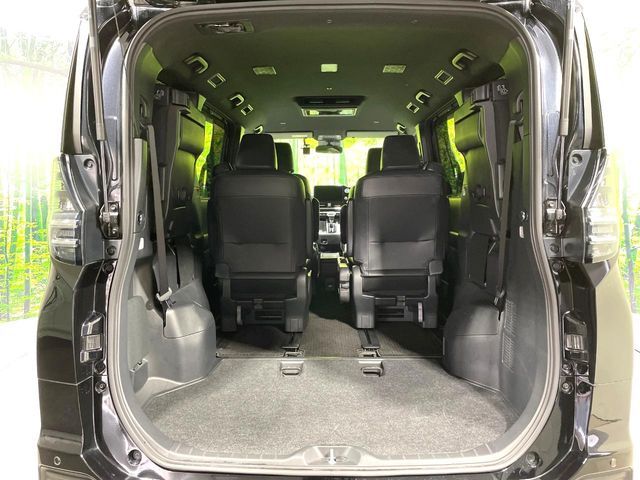 TOYOTA VOXY HYBRID 2023 Image 31