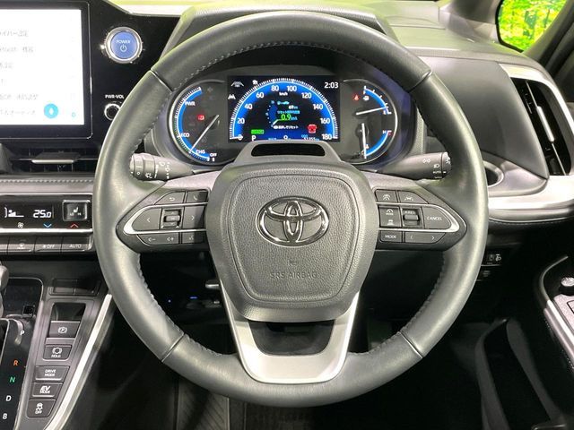 TOYOTA VOXY HYBRID 2023 Image 31