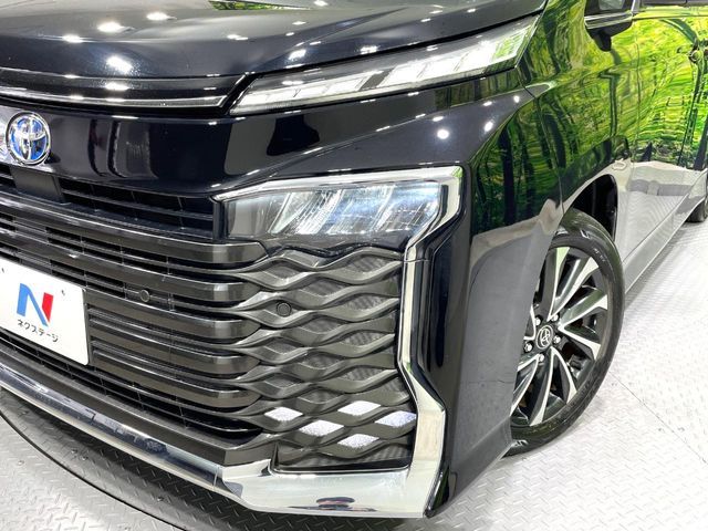 TOYOTA VOXY HYBRID 2023 Image 31
