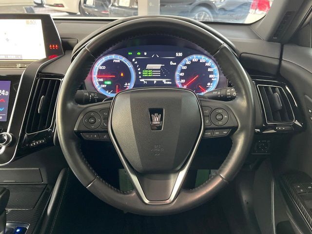 TOYOTA CROWN SEDAN HYBRID 2018 Image 31