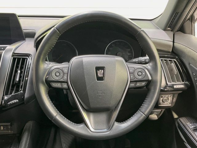 TOYOTA CROWN SEDAN HYBRID 2019 Image 31