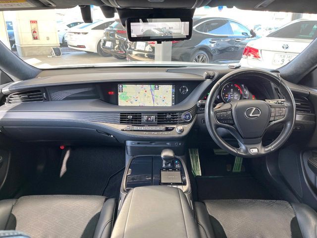 TOYOTA LEXUS LS500H 4WD 2017 Image 31