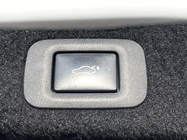 TOYOTA LEXUS LS500H 4WD 2017 Image 31