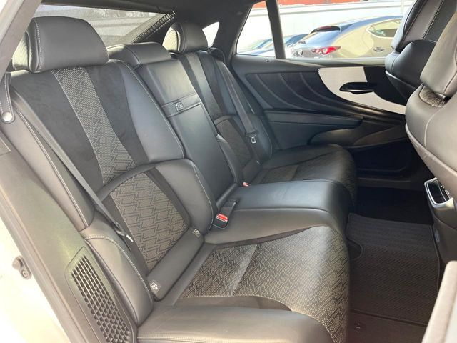 TOYOTA LEXUS LS500H 4WD 2017 Image 31