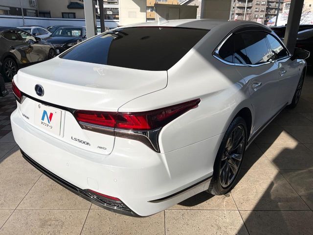 TOYOTA LEXUS LS500H 4WD 2017 Image 31