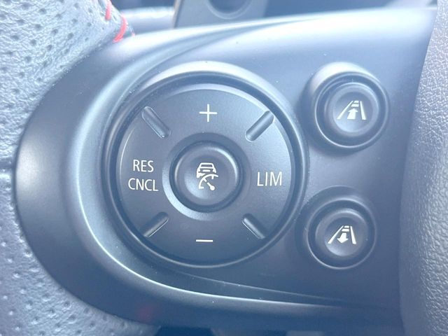 BMW MINI COOPER S 2019 Image 31