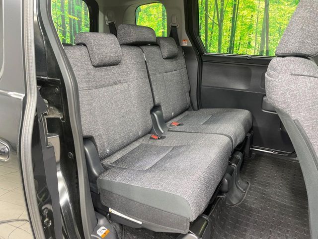 TOYOTA SIENTA HYBRID 2025 Image 31