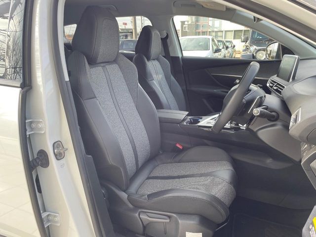 PEUGEOT 3008 2017 Image 31