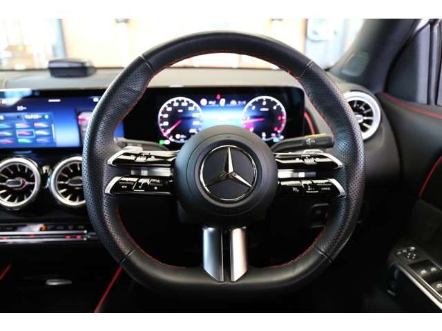 MERCEDES BENZ GLB 2025 Image 31