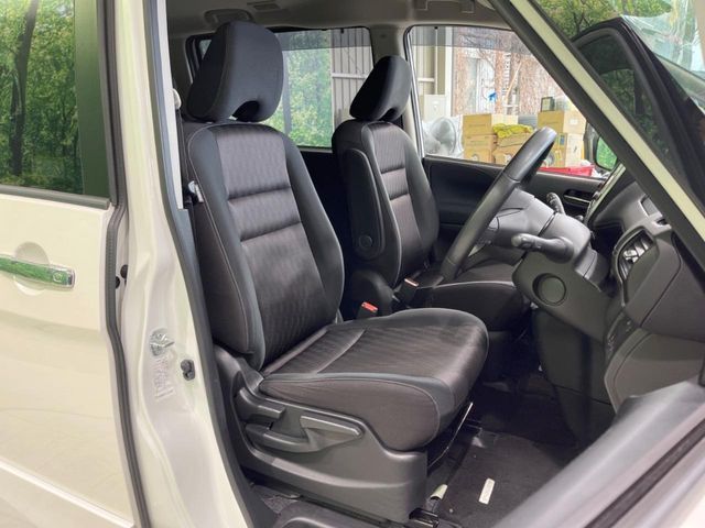 NISSAN SERENA  S-HYBRID 2018 Image 31