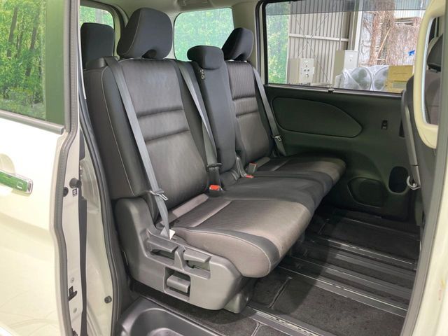 NISSAN SERENA  S-HYBRID 2018 Image 31