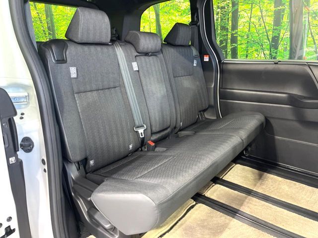 TOYOTA NOAH 2023 Image 31