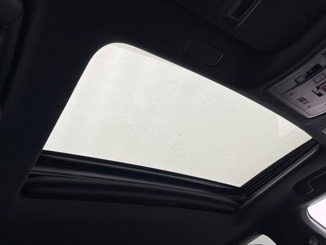 TOYOTA LEXUS ES300H 2019 Image 31