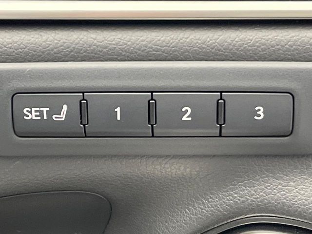 TOYOTA LEXUS ES300H 2019 Image 31