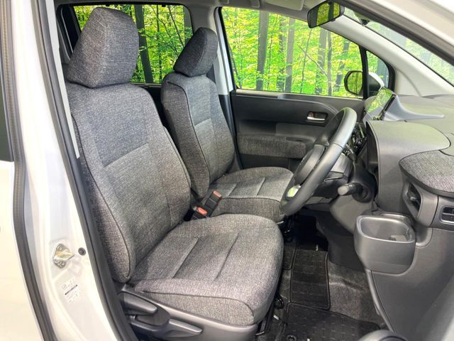 TOYOTA SIENTA HYBRID 2025 Image 31