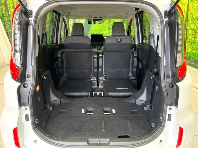 TOYOTA SIENTA HYBRID 2025 Image 31