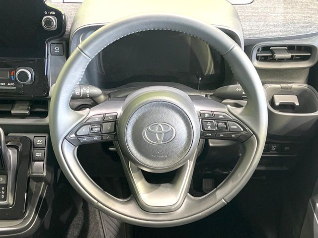 TOYOTA SIENTA HYBRID 2025 Image 31