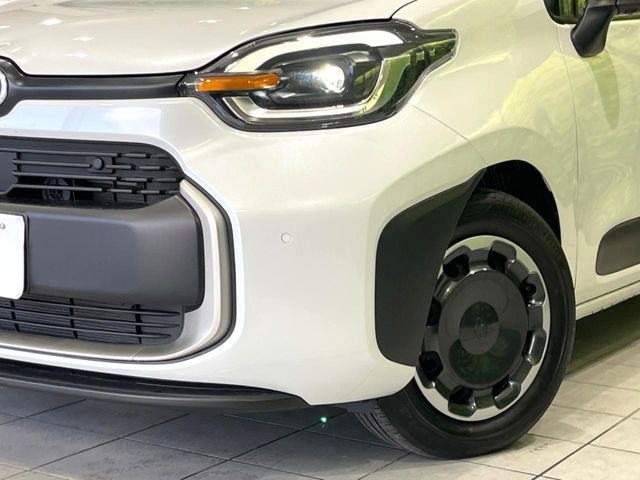 TOYOTA SIENTA HYBRID 2025 Image 31