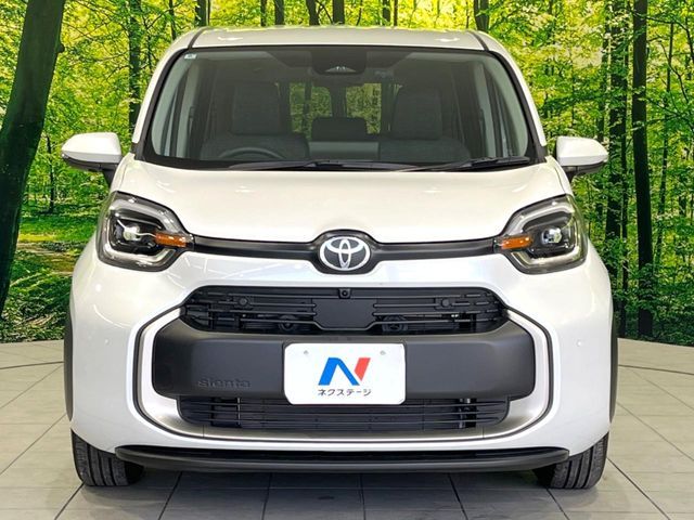 TOYOTA SIENTA HYBRID 2025 Image 31