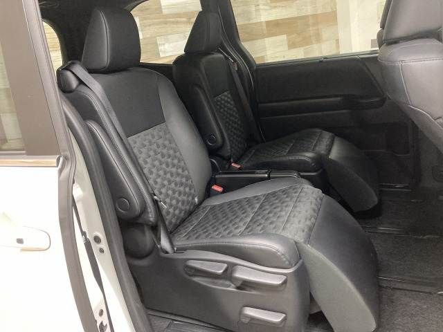 TOYOTA VOXY HYBRID 2025 Image 31