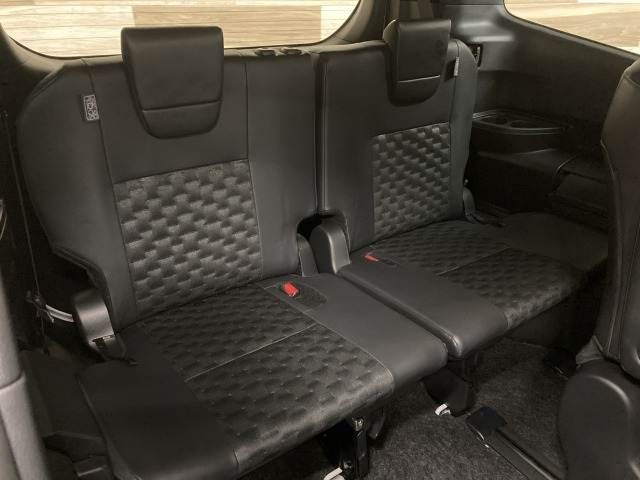 TOYOTA VOXY HYBRID 2025 Image 31