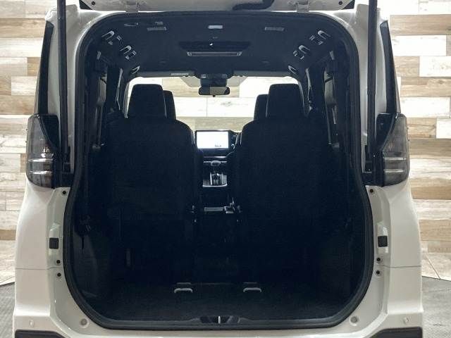 TOYOTA VOXY HYBRID 2025 Image 31