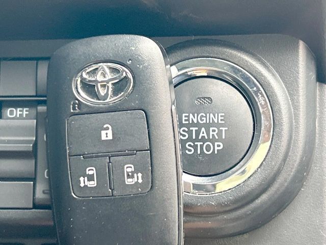 TOYOTA ROOMY 4WD 2021 Image 31