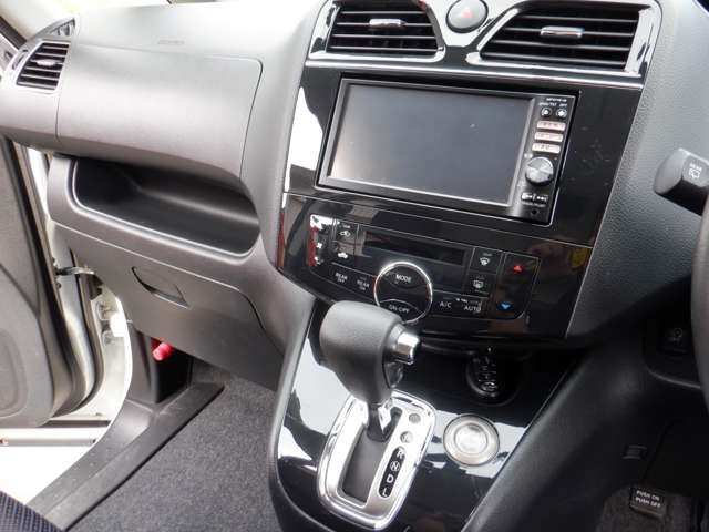 NISSAN SERENA  WG 4WD 2012 Image 31