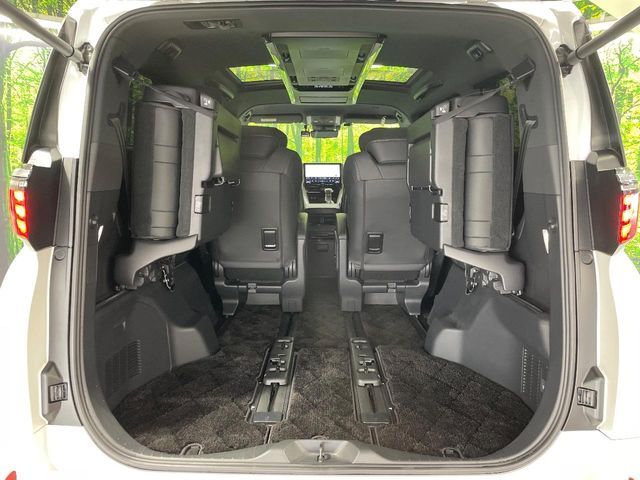 TOYOTA ALPHARD HYBRID 2023 Image 31