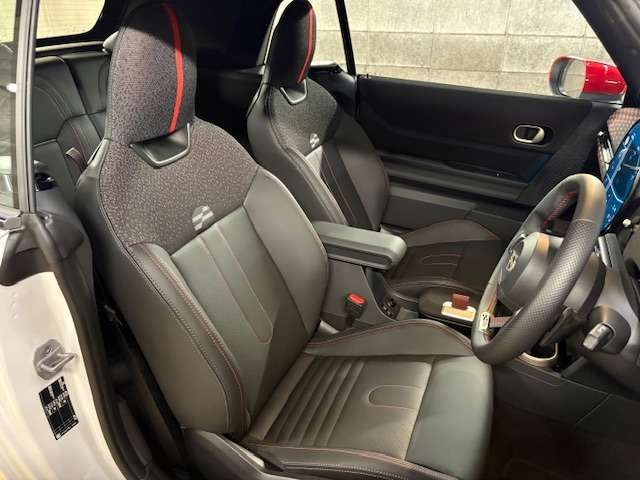 BMW MINI COOPER OPEN 2025 Image 31