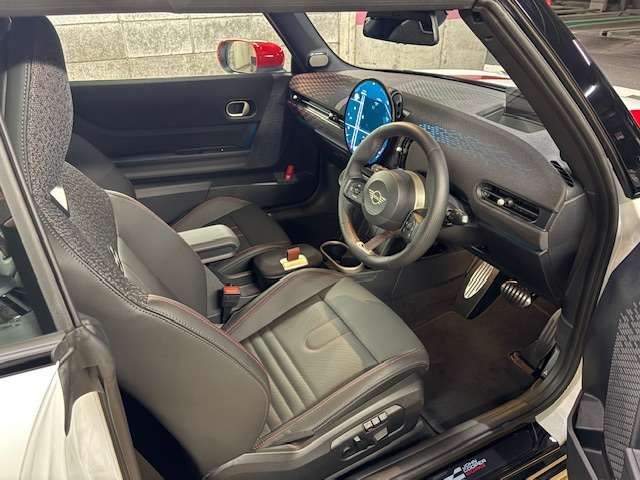 BMW MINI COOPER OPEN 2025 Image 31