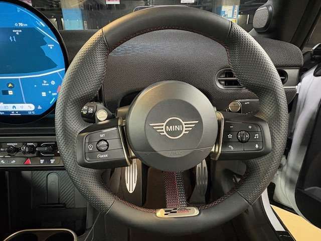 BMW MINI COOPER OPEN 2025 Image 31